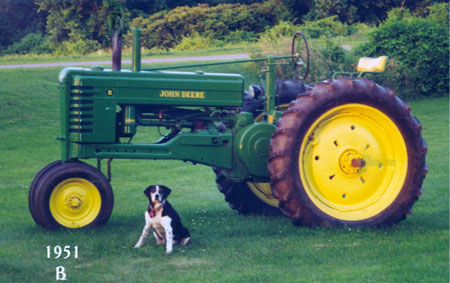 1951 John Deere B - belongs to Ron Komar of Elba, New York