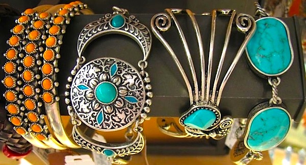 turquoise1light