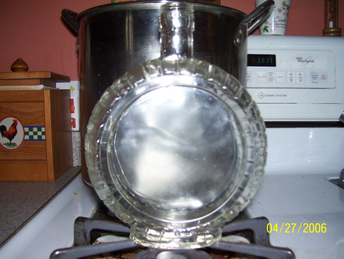 round flask /?on mug - Glassware