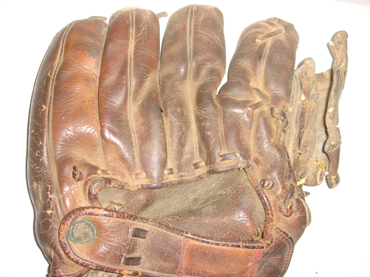 Jackie Robinson Glove