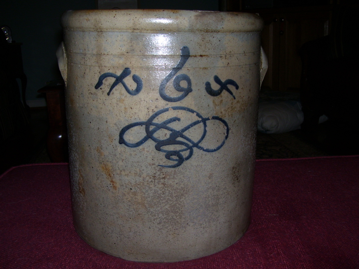 6 Gallon Stoneware Crock - China and Dinnerware