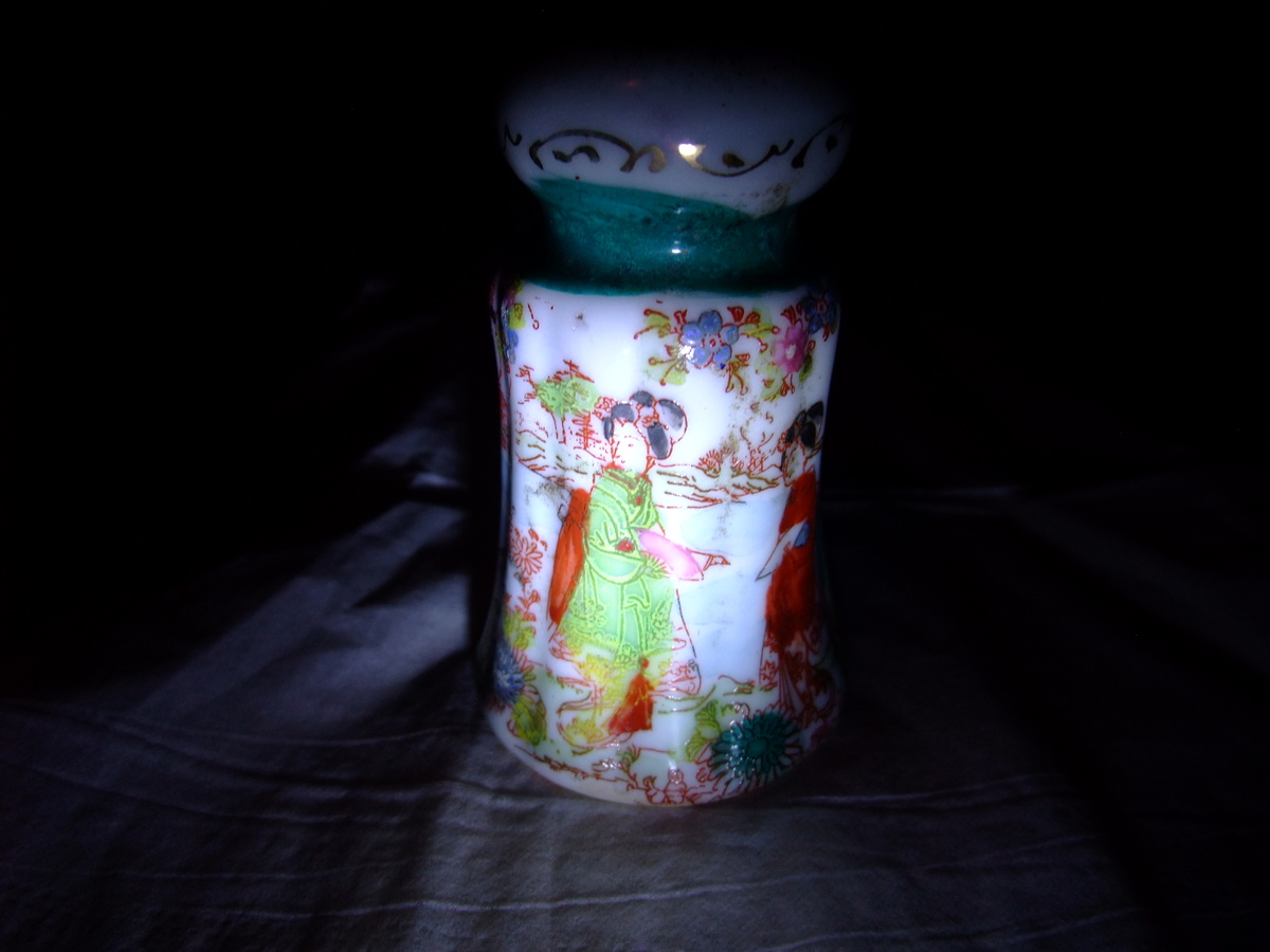 japanesse salt or peper shalker