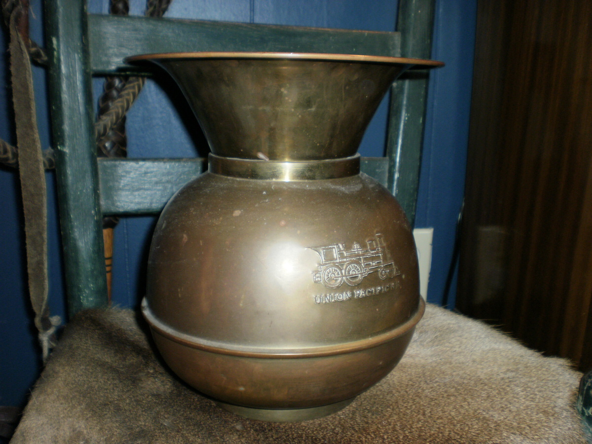 Spittoon   - Railroadiana
