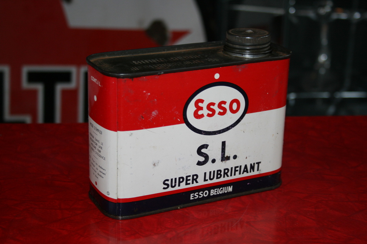 esso oil cans - Petroliana