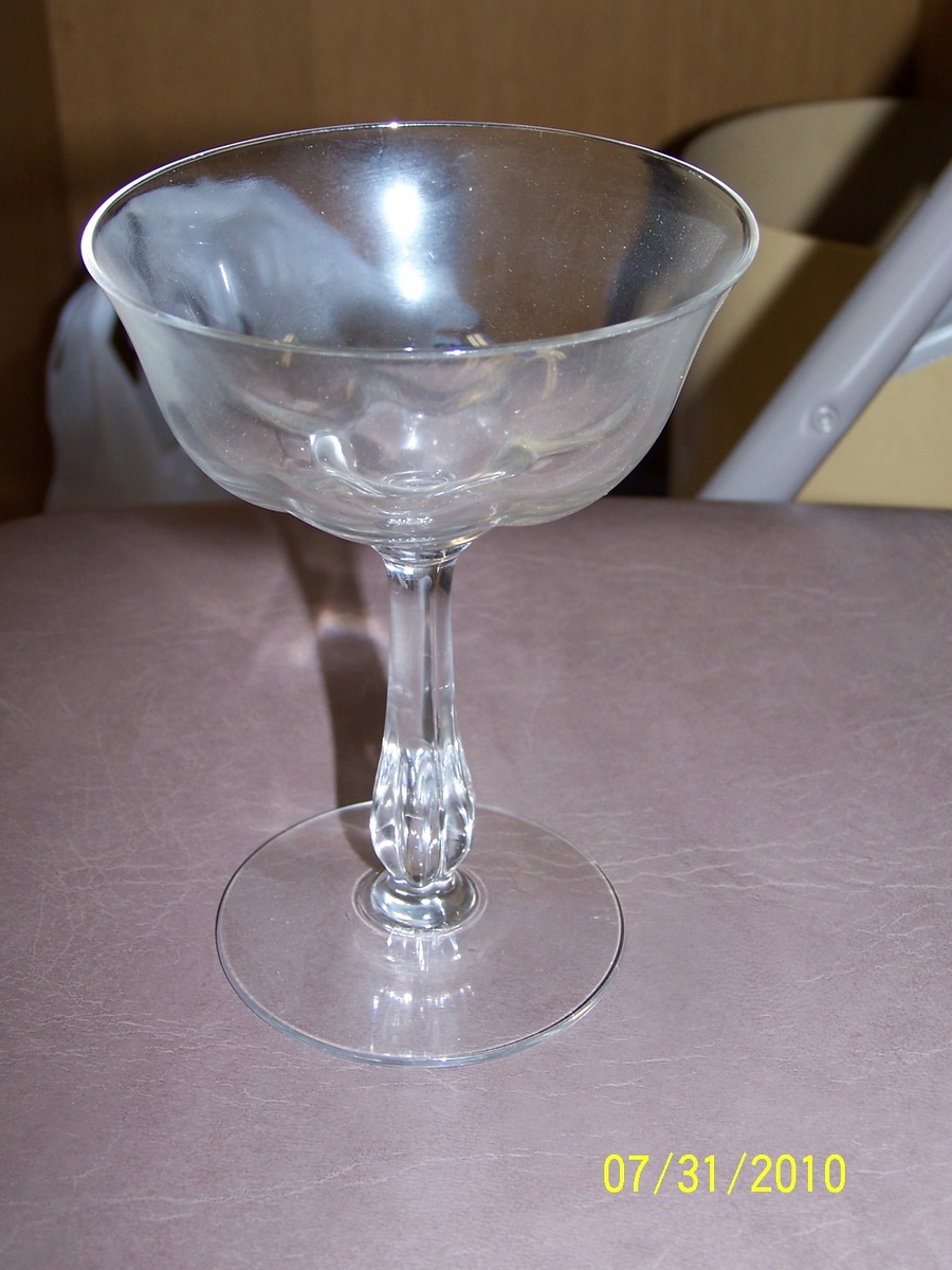 Unknown vintage stemware - China and Dinnerware