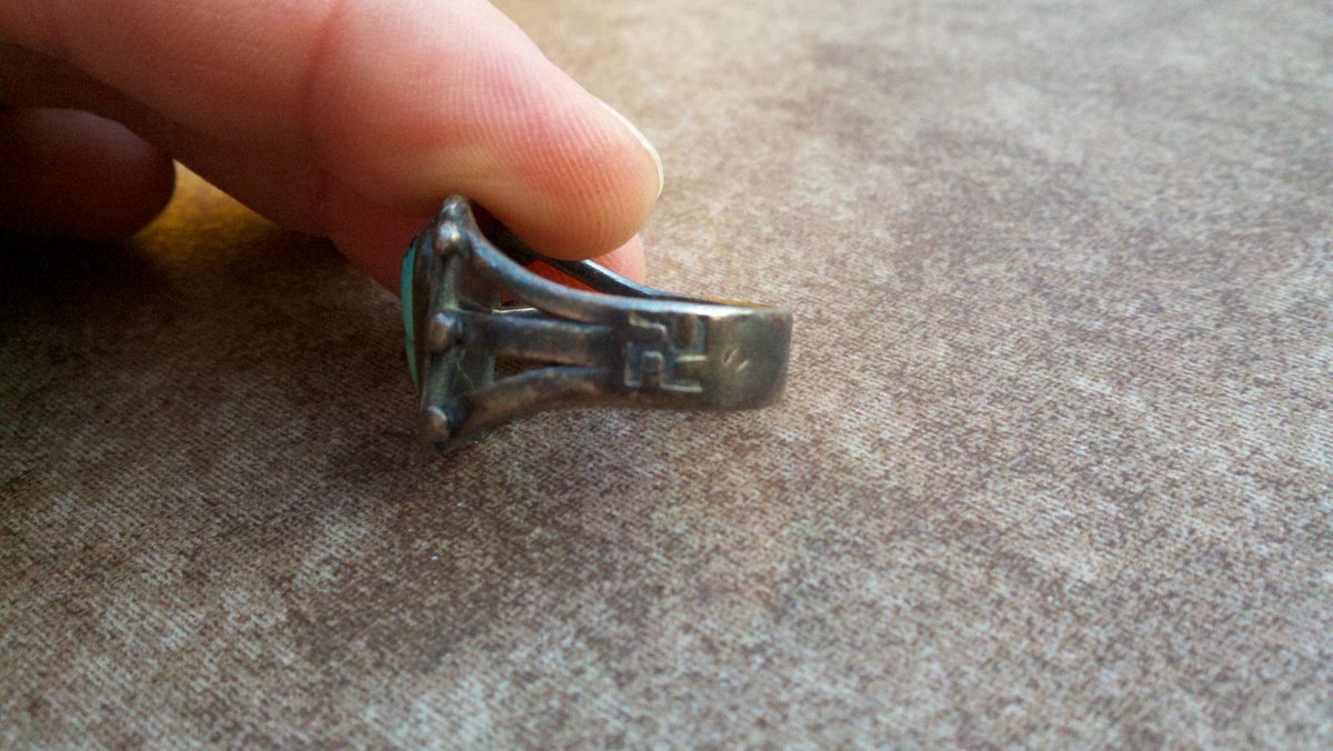 1900's Native American Turquoise "whirling log" ring. - Fine Jewelry
