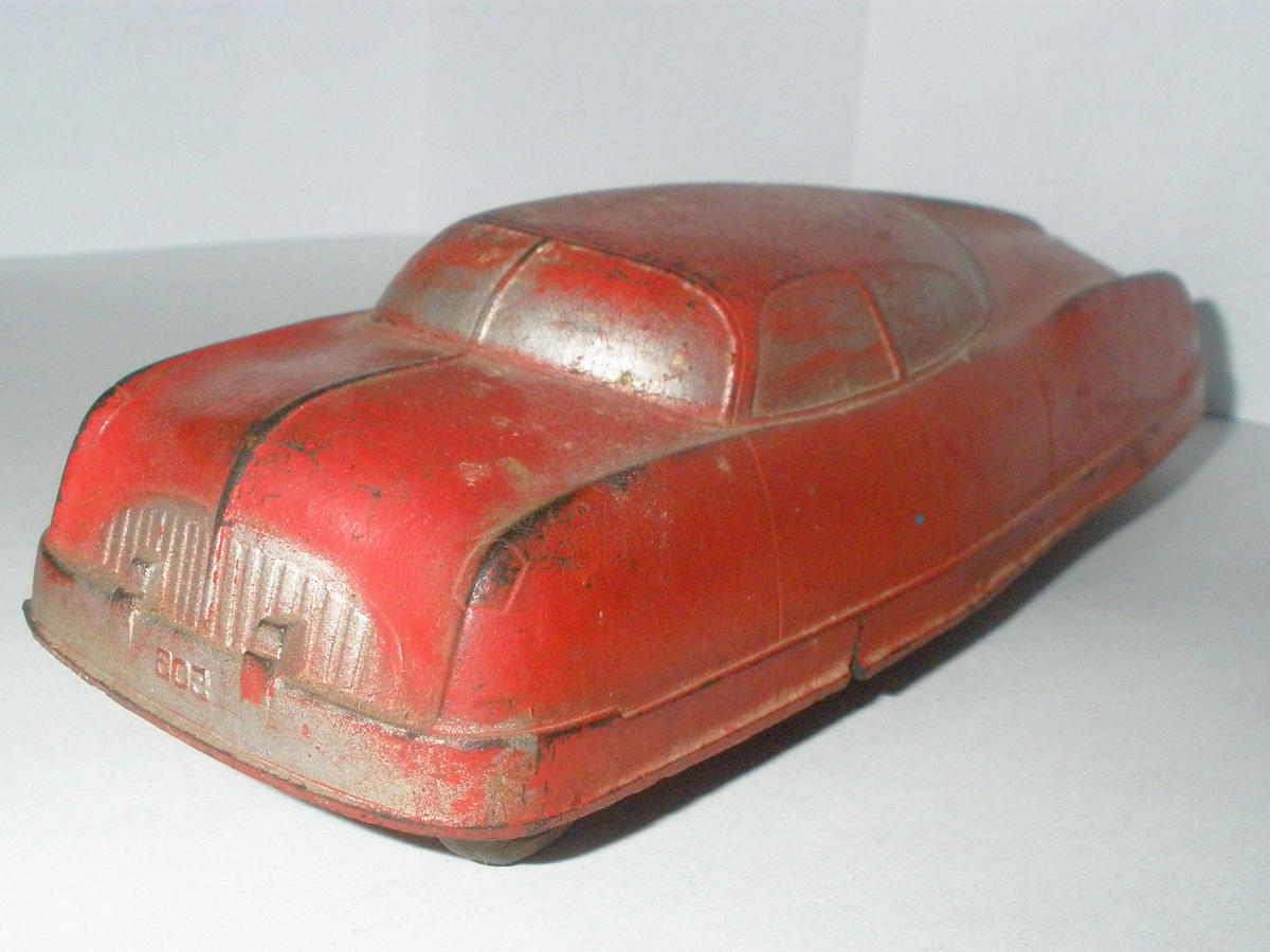 Auburn Ruber Futuristic Sedan, late 1940s.  - Model Cars