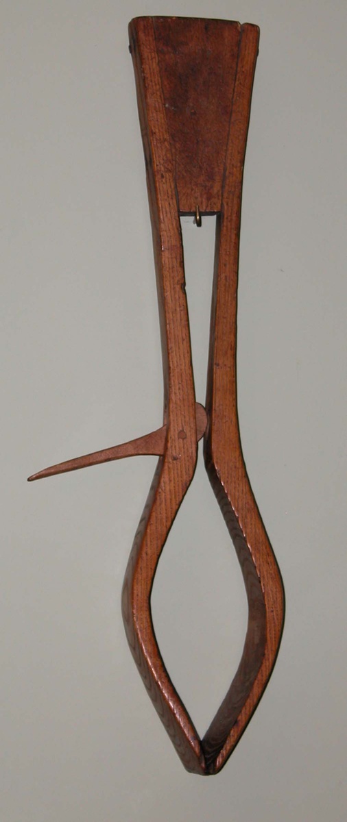 unknown nice oak wooden item