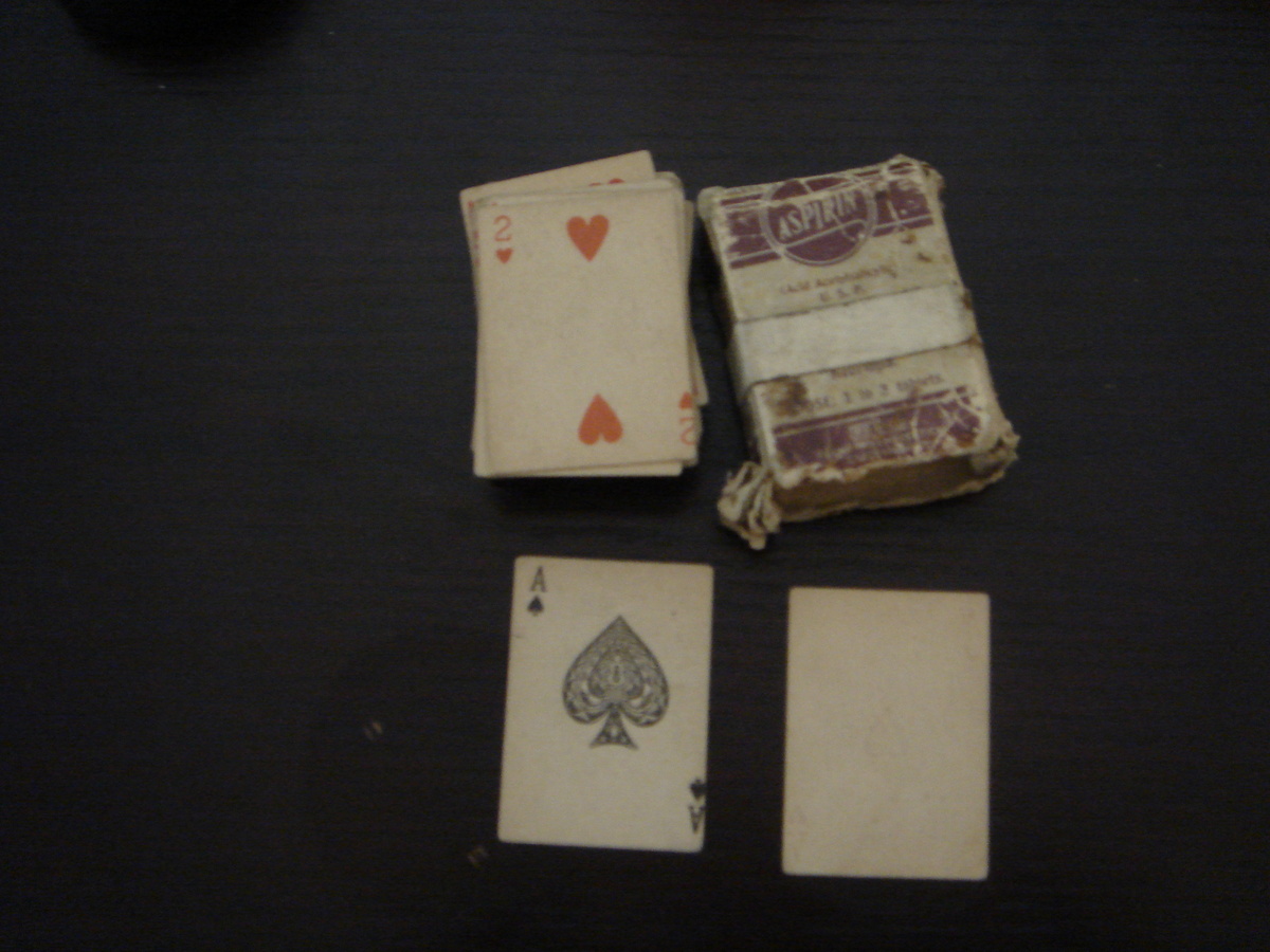 Mini Blank Back Cards in Aspirin Box - Cards