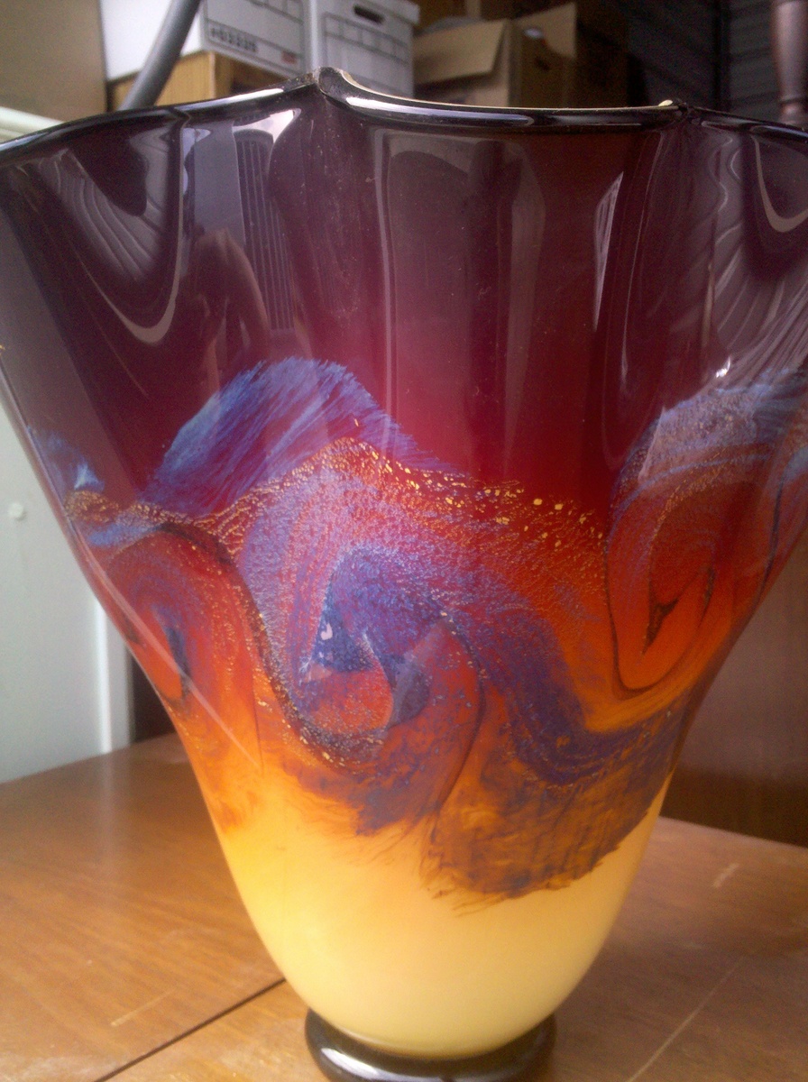 '02 Michael Nourot Mantel Flute in Scarlet Nova - Art Glass