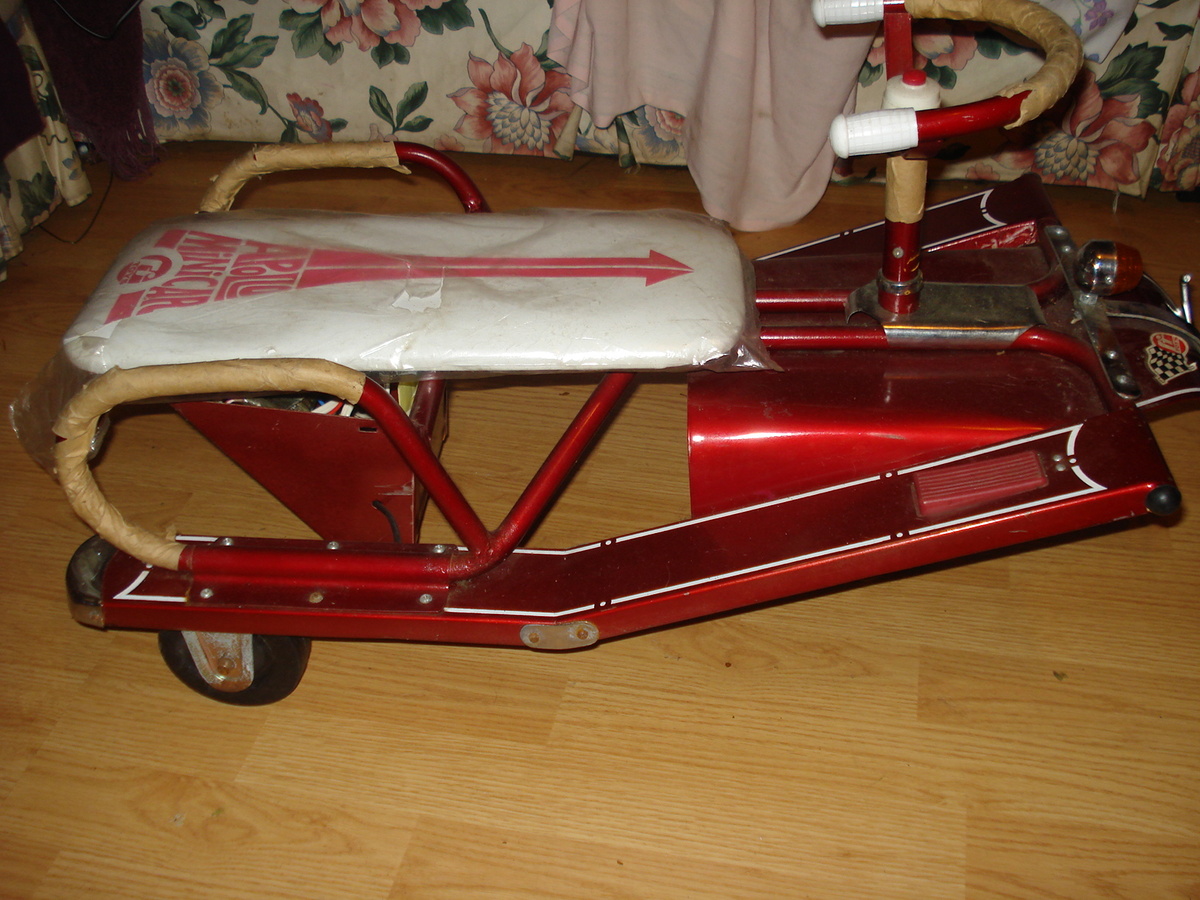 Apollo Mini Car Scout Electric Kiddie Car 1960's 