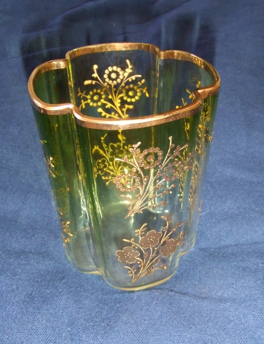 Art glass tumblers with applied gold gilt