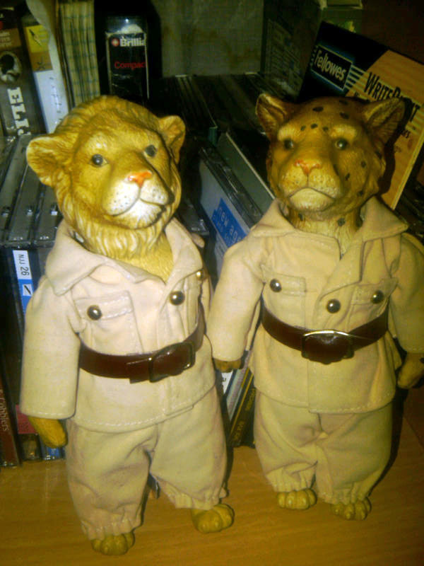 Safari Figurines: Lion and Cheetah