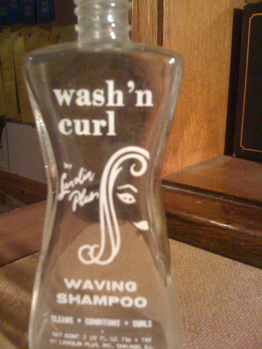 WASH N' CURL shampoo bottle vintage