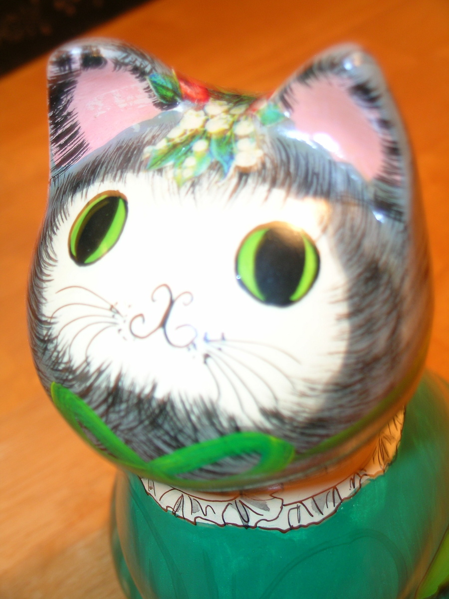 Vintage Cat Bank  **NEED Help Identifying**