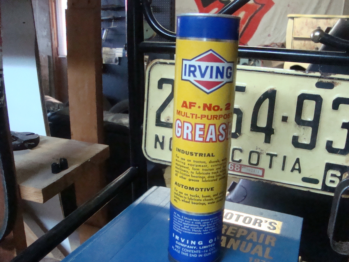 grease cans - Petroliana