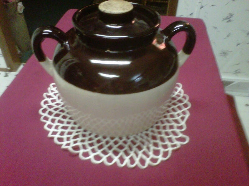~~Older BeanPot...The Original CrockPot~~ - Art Pottery