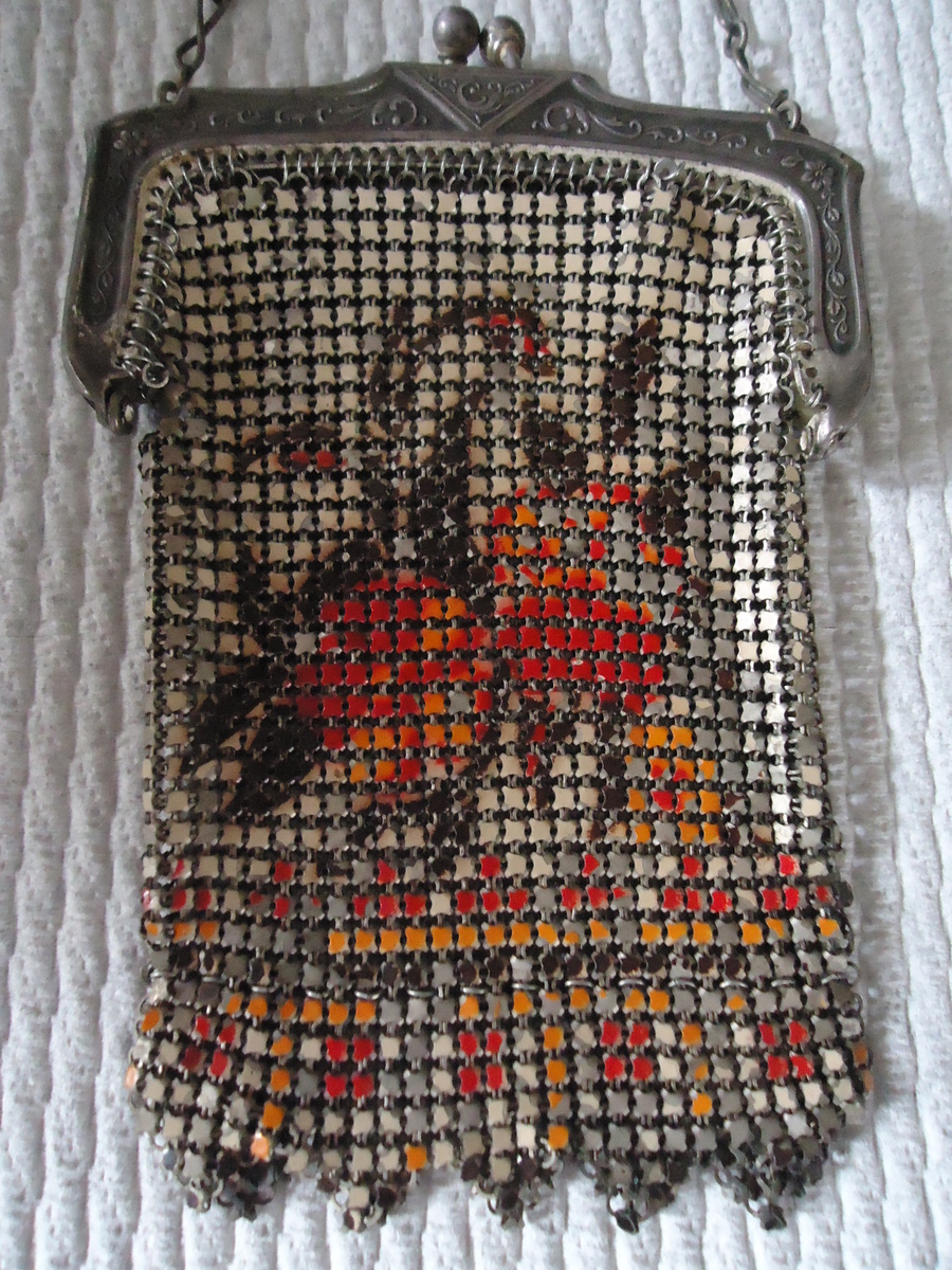 Very Nice And Original...Whiting & Davis Mesh Purse...1920's