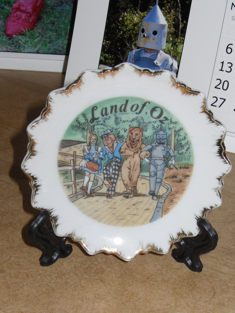 land of oz mini plate - Kitchen