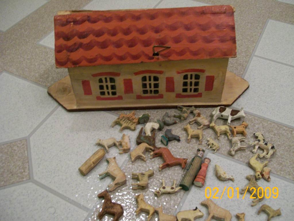 1800's Toy Carved German Noahs Ark  - Christmas