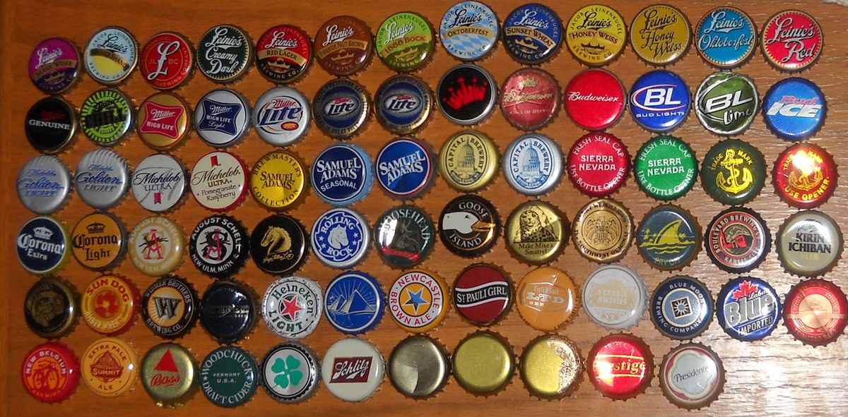 Assorted beer bottle caps - Bottles