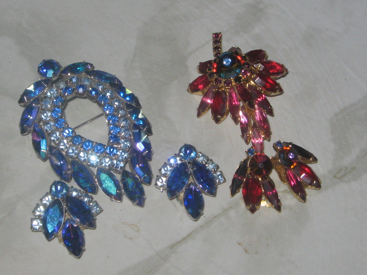 Blue Lagoon and unknown brooch and earing set
