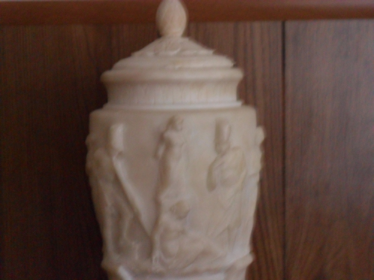 Vase/Urn