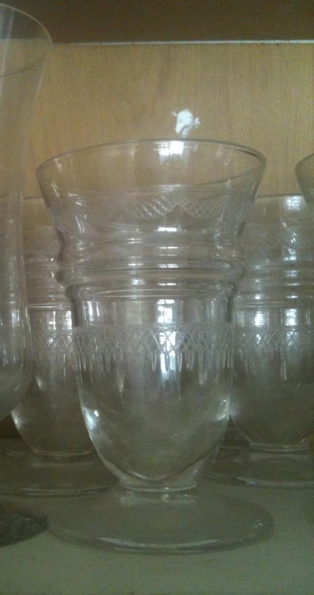 Etched, bellshaped (juice?) glassses - Glassware