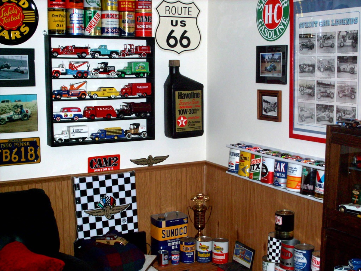 Some of "my stuff" - Petroliana