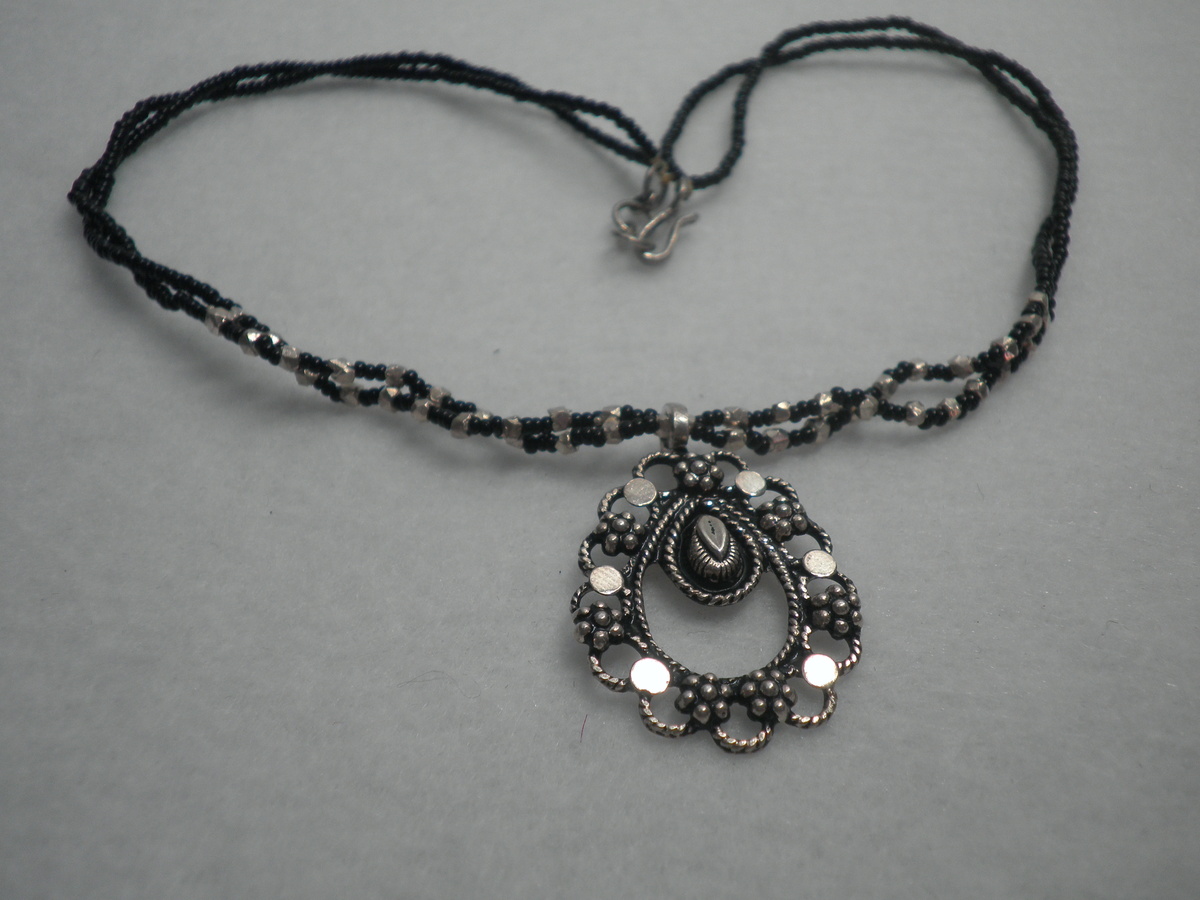 Pre Civil War Jewelry or Victorian ca 1894?