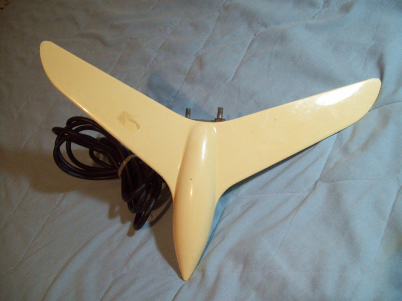 VINTAGE RV / TRAVEL TRALIER TV ANTENNA AIRPLANE STYLE  - Radios