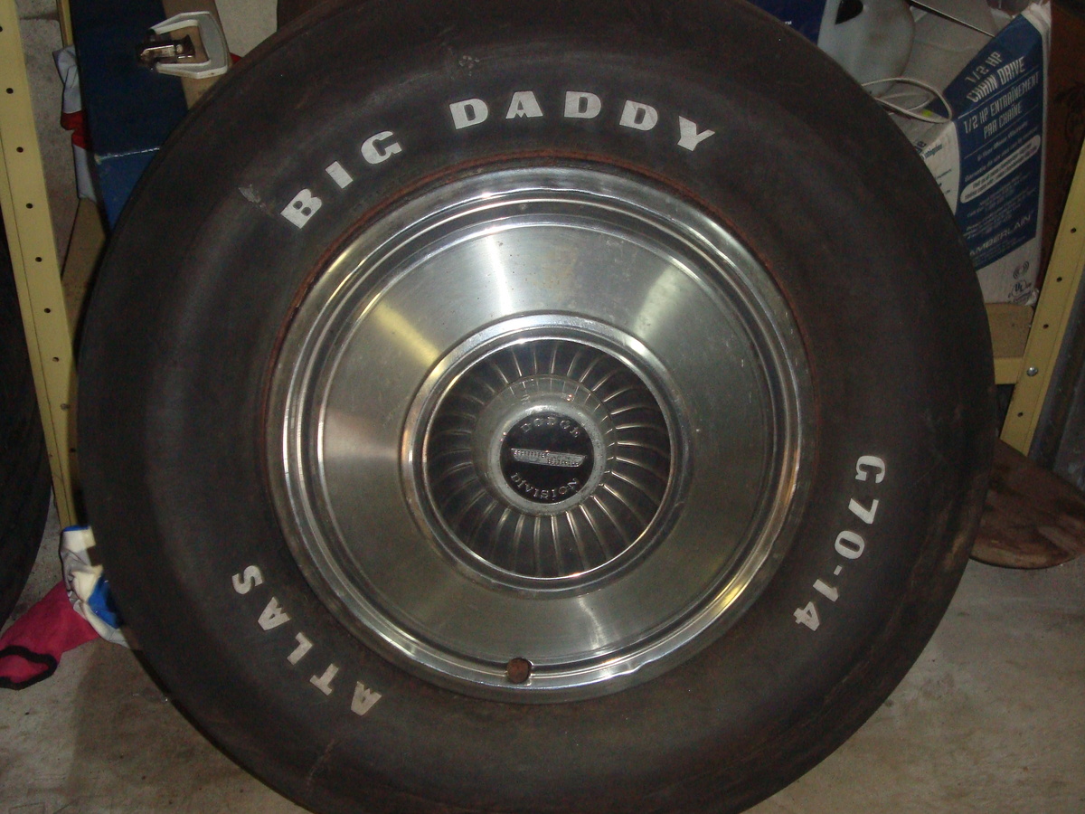 tire  - Petroliana