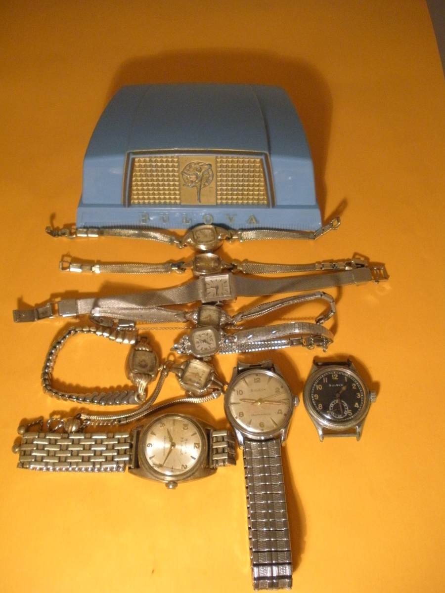 Bulova Watches SEVERAL ... men and women's with one Blue Bulova Box - Wristwatches