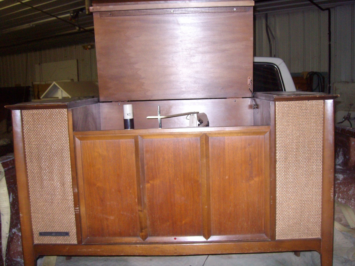 General Electric Turntable cabinet - Records