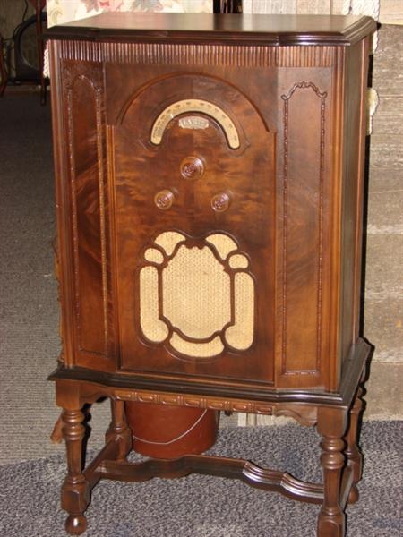 1931-32 Lyric radio  refinished