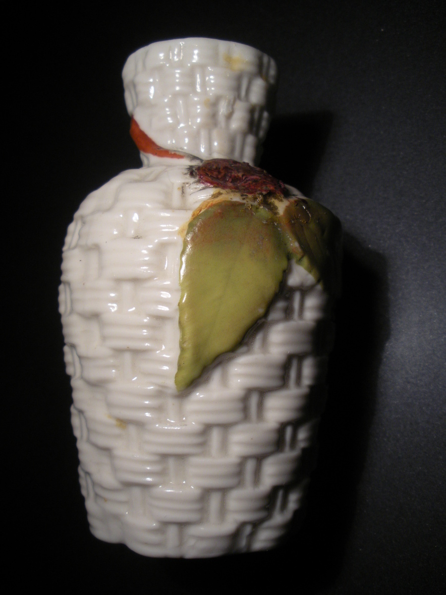 Porcelain Vase ... maker mark is a Diamond and an R (raised) HELP? Who is the maker? - Art Pottery
