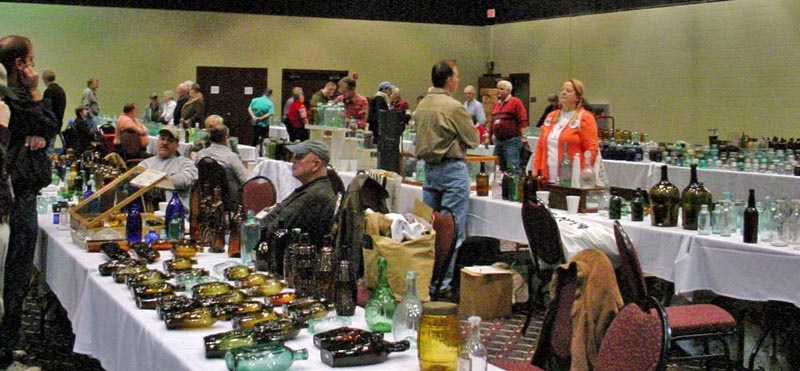 Pix from our Summer Fruit Jar Show - Bottles