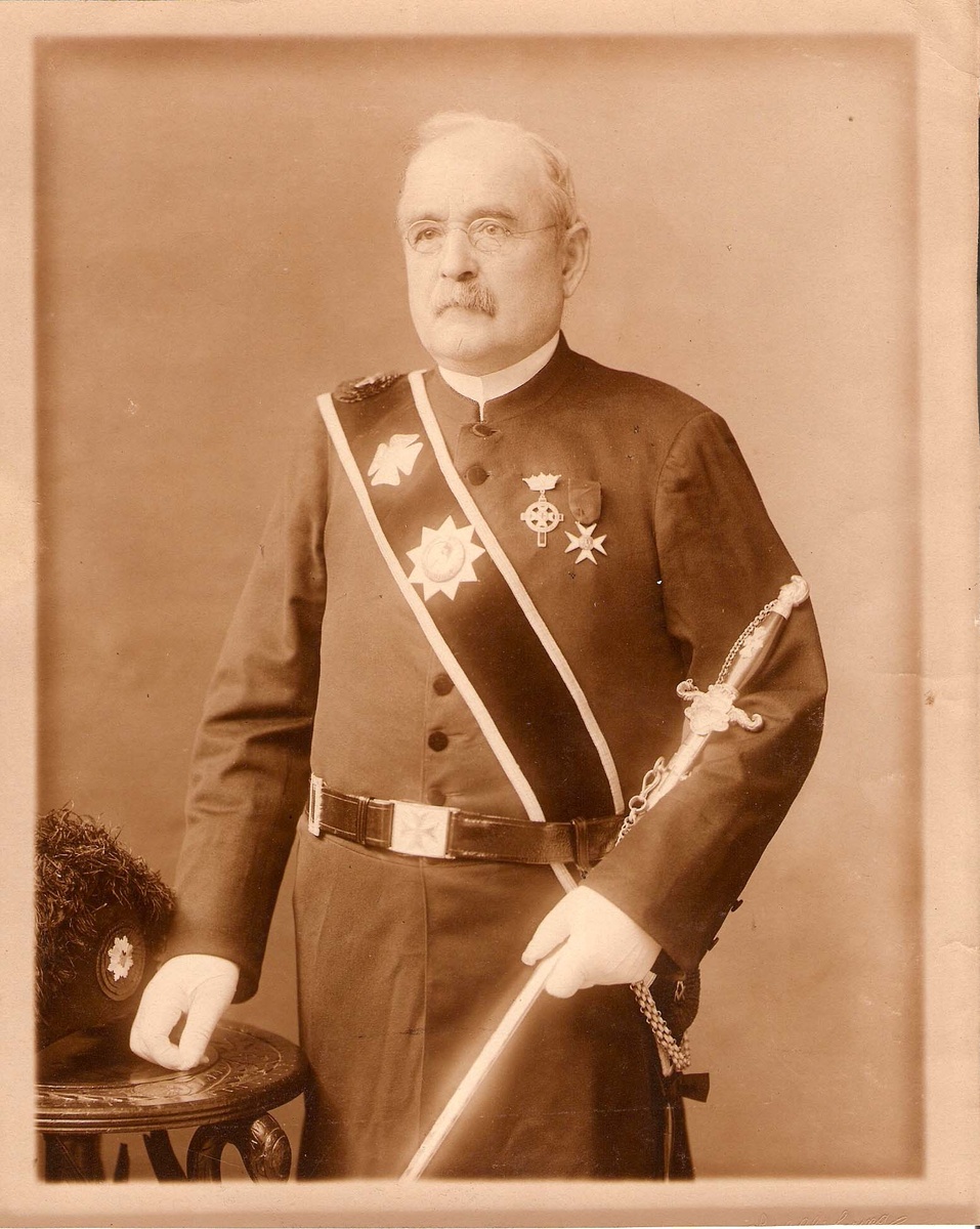 I need help identifying this uniform
