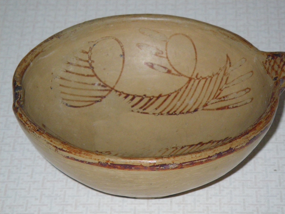 INDIAN POTTERY?  SOUTH AMERICAN? - Native American