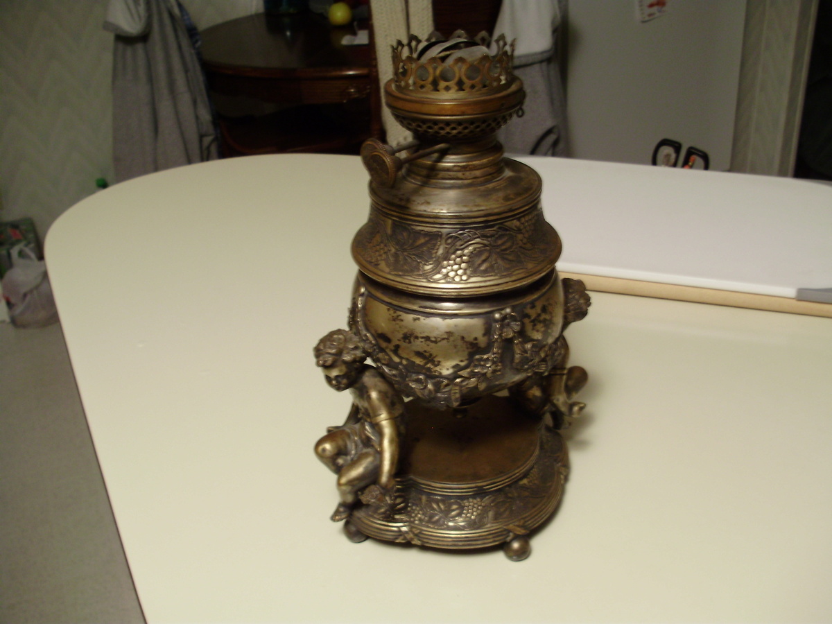 My favorite  pairpoint plated oil lamp I know nothing about