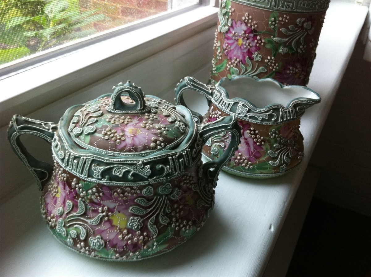 Unknown decorative glass - can you help identify? - Art Pottery