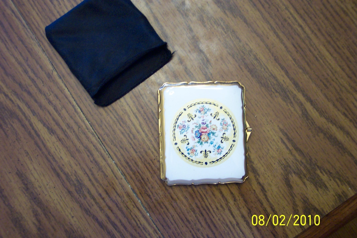 Ladies Cigarette case