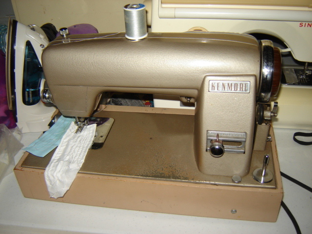 Kenmore Sewing Machine - Sewing