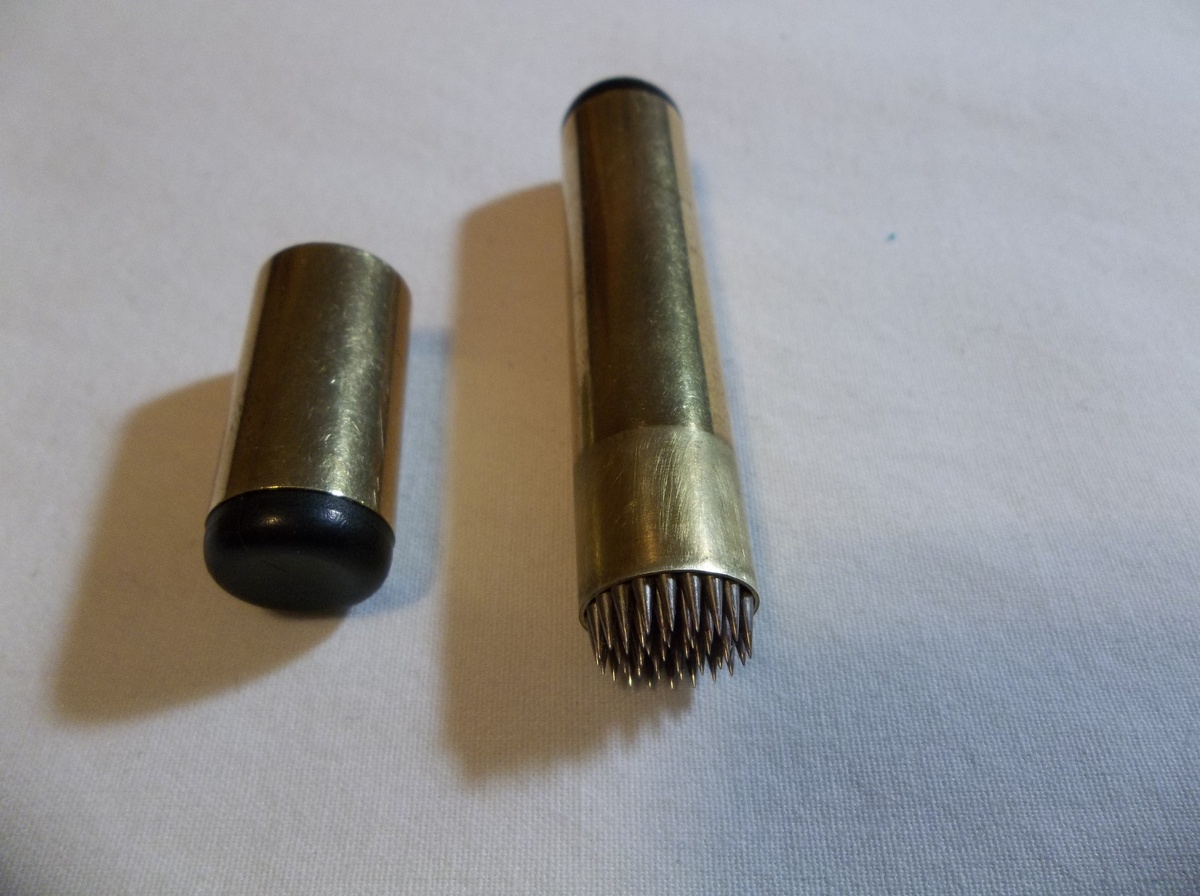 WHAT IS IT ? - Tools and Hardware