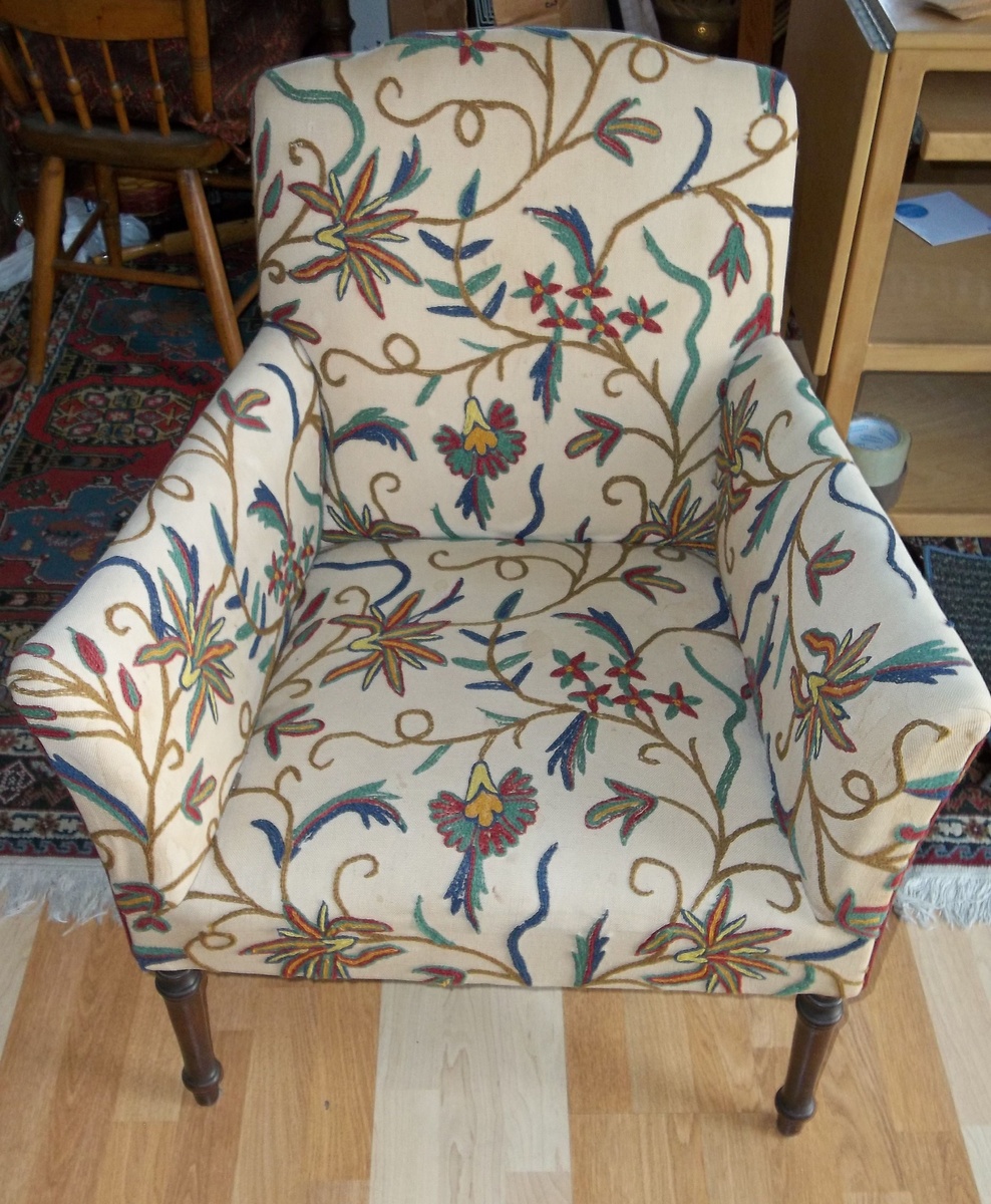HELP PLEASE!  What style of chair is this? 