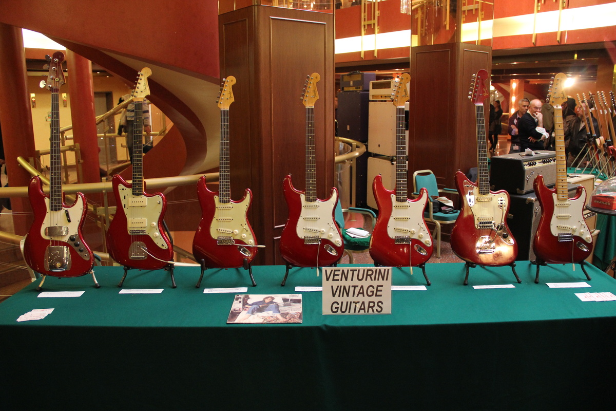 Fender Candy Apple Red, Guitar & Bass collection - Guitars