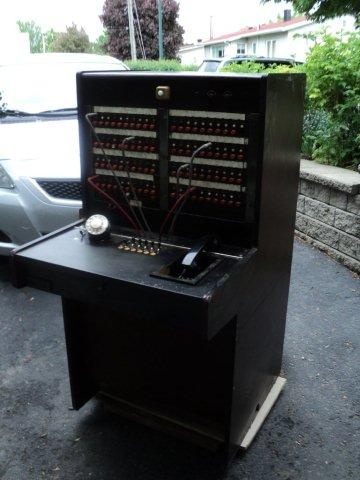 Switchboard operational near Montreal - Telephones