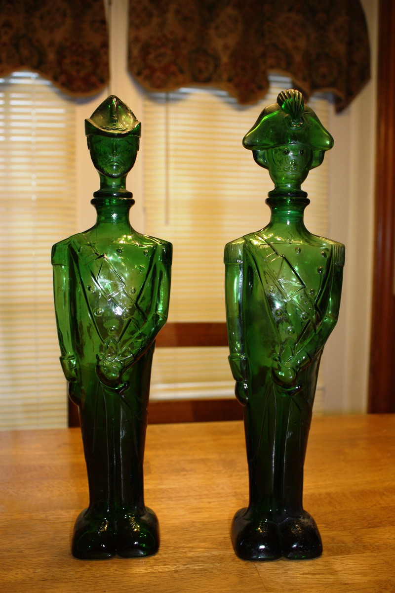 Green glass British soldiers, any thoughts? - Bottles