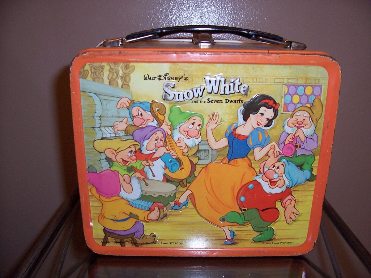 1970's Snow White Metal Lunchbox