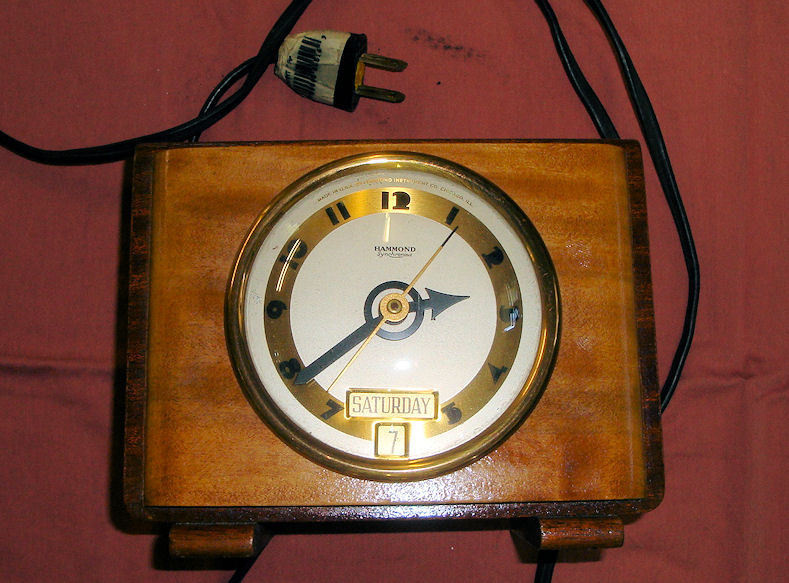 Hammond Day and Date Calendar Clock, "Tripoli", 1938 Case Model 3